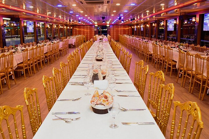 Uzun banquet masa duzeni